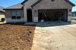 802 Juneau St, Gainesville, TX 76240 - Photo 1
