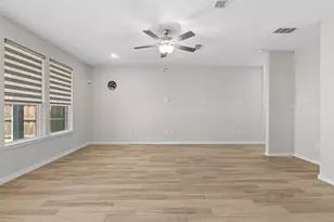 9919 Bates St, Irving, TX 75063 - Photo 9