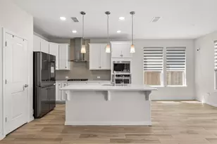 9919 Bates St, Irving, TX 75063 - Photo 11