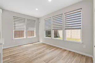 9919 Bates St, Irving, TX 75063 - Photo 17