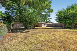 1516 Francis St, Carrollton, TX 75006 - Photo 27