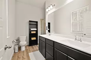 1920 Bel Air Dr, Arlington, TX 76010 - Photo 7