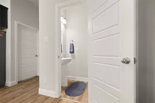 1920 Bel Air Dr, Arlington, TX 76010 - Photo 13