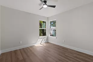 5908 Locke Ave, Fort Worth, TX 76107 - Photo 17