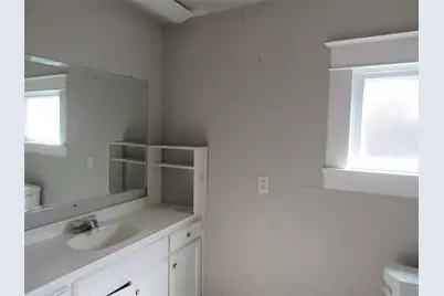 907 E Texas Avenue, Mart, TX 76664 - Photo 9