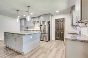 314 Bernice Ct, Burleson, TX 76028 - Photo 13