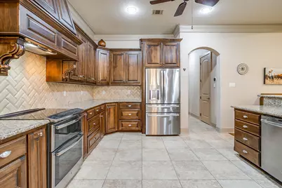 7101 Westover Drive, Granbury, TX 76049 - Photo 13