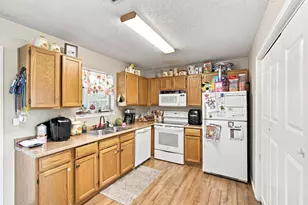 115 Solon Rd, Waxahachie, TX 75165 - Photo 5