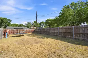 115 Solon Rd, Waxahachie, TX 75165 - Photo 13