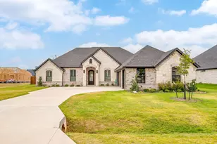2172 Middlewood Cir, Granbury, TX 76049 - Photo 1
