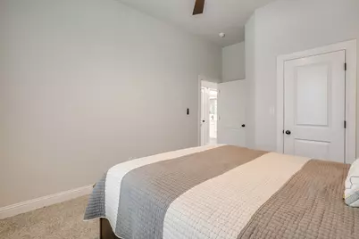 2172 Middlewood Circle, Granbury, TX 76049 - Photo 33