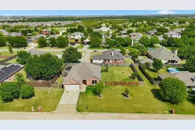 1012 Scenic Drive, Justin, TX 76247 - Photo 31