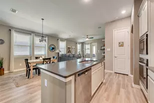 1919 Livingston Rd, Irving, TX 75062 - Photo 5