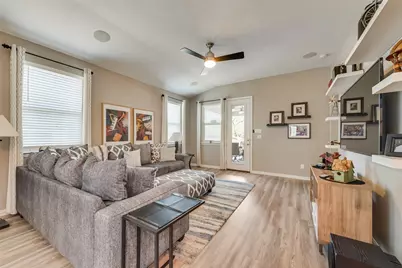 1919 Livingston Road, Irving, TX 75062 - Photo 9