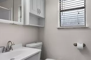 2717 W Oakdale Rd, Irving, TX 75060 - Photo 21