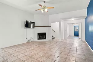 1001 Flower Dr, Arlington, TX 76017 - Photo 5