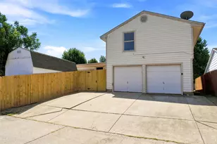 1001 Flower Dr, Arlington, TX 76017 - Photo 25