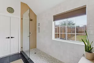 121 Daisey Ln, Justin, TX 76247 - Photo 9