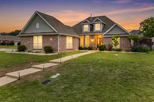 121 Daisey Ln, Justin, TX 76247 - Photo 1
