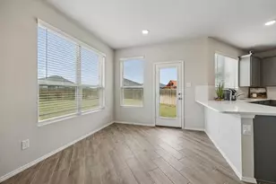 925 Billups Dr, Van Alstyne, TX 75495 - Photo 5