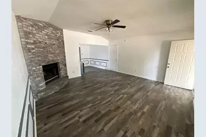 6936 Laurelhill Court N, Fort Worth, TX 76133 - Photo 5