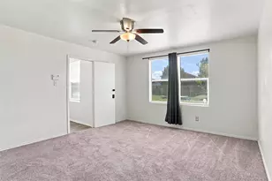 1027 Graystone Dr, Lancaster, TX 75134 - Photo 11