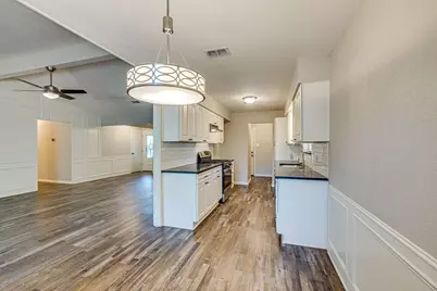 2101 Warwick Drive, Arlington, TX 76015 - Photo 9