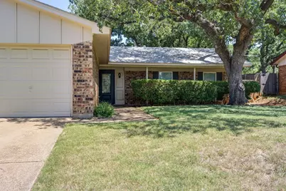2101 Warwick Drive, Arlington, TX 76015 - Photo 1