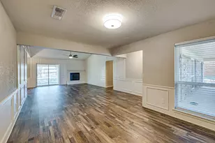 2101 Warwick Dr, Arlington, TX 76015 - Photo 5