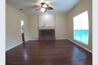 4426 Harpers Ferry Drive, Grand Prairie, TX 75052 - Photo 9
