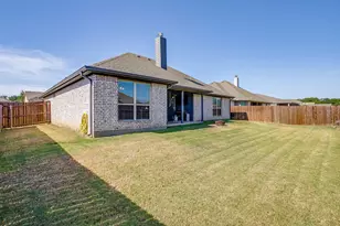 933 Avagail Ave, Springtown, TX 76082 - Photo 17