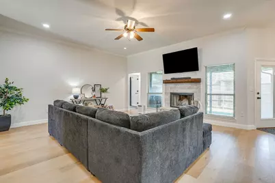 933 Avagail Avenue, Springtown, TX 76082 - Photo 3