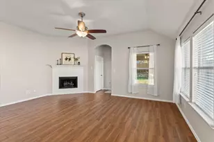 2037 Michelle Creek Dr, Little Elm, TX 75068 - Photo 15