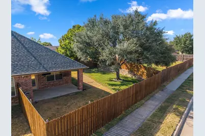 2037 Michelle Creek Drive, Little Elm, TX 75068 - Photo 7