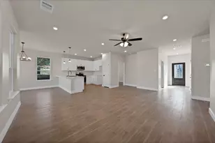 4713 Llano St, Granbury, TX 76048 - Photo 11