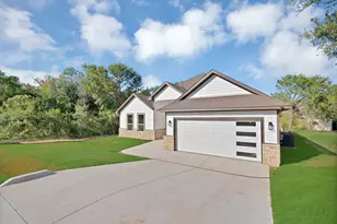 4713 Llano St, Granbury, TX 76048 - Photo 3