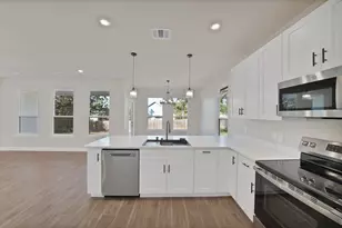 4713 Llano St, Granbury, TX 76048 - Photo 15