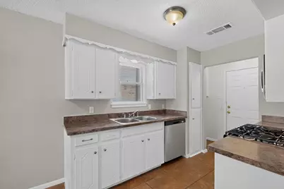 7448 Van Natta Lane, Fort Worth, TX 76112 - Photo 17