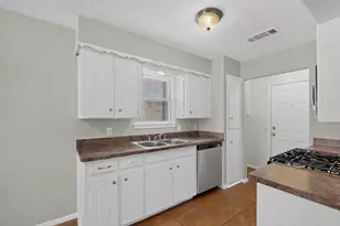7448 Van Natta Ln, Fort Worth, TX 76112 - Photo 17