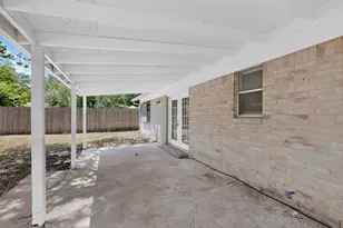7448 Van Natta Ln, Fort Worth, TX 76112 - Photo 37