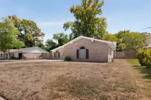 7448 Van Natta Ln, Fort Worth, TX 76112 - Photo 3
