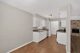 7448 Van Natta Ln, Fort Worth, TX 76112 - Photo 15