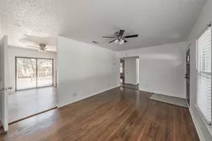 1252 Moran Dr, Dallas, TX 75218 - Photo 3