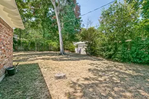 612 Forest Ln, Hurst, TX 76053 - Photo 21
