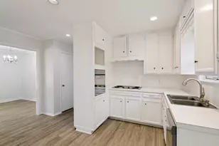 612 Forest Ln, Hurst, TX 76053 - Photo 11
