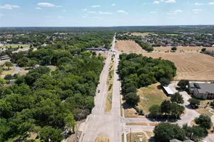 1620 N Houston School Rd, Lancaster, TX 75134 - Photo 5