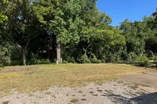 1620 N Houston School Rd, Lancaster, TX 75134 - Photo 13
