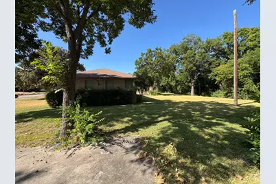 1620 N Houston School Road, Lancaster, TX 75134 - Photo 11