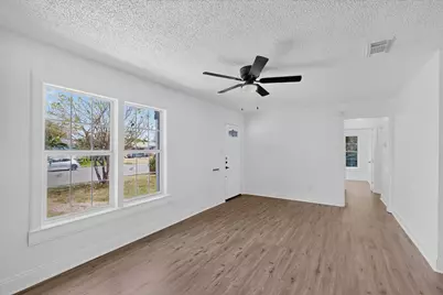 5586 Pinson Street, Fort Worth, TX 76119 - Photo 5