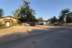 1412 Balleywood Rd, Irving, TX 75060 - Photo 9